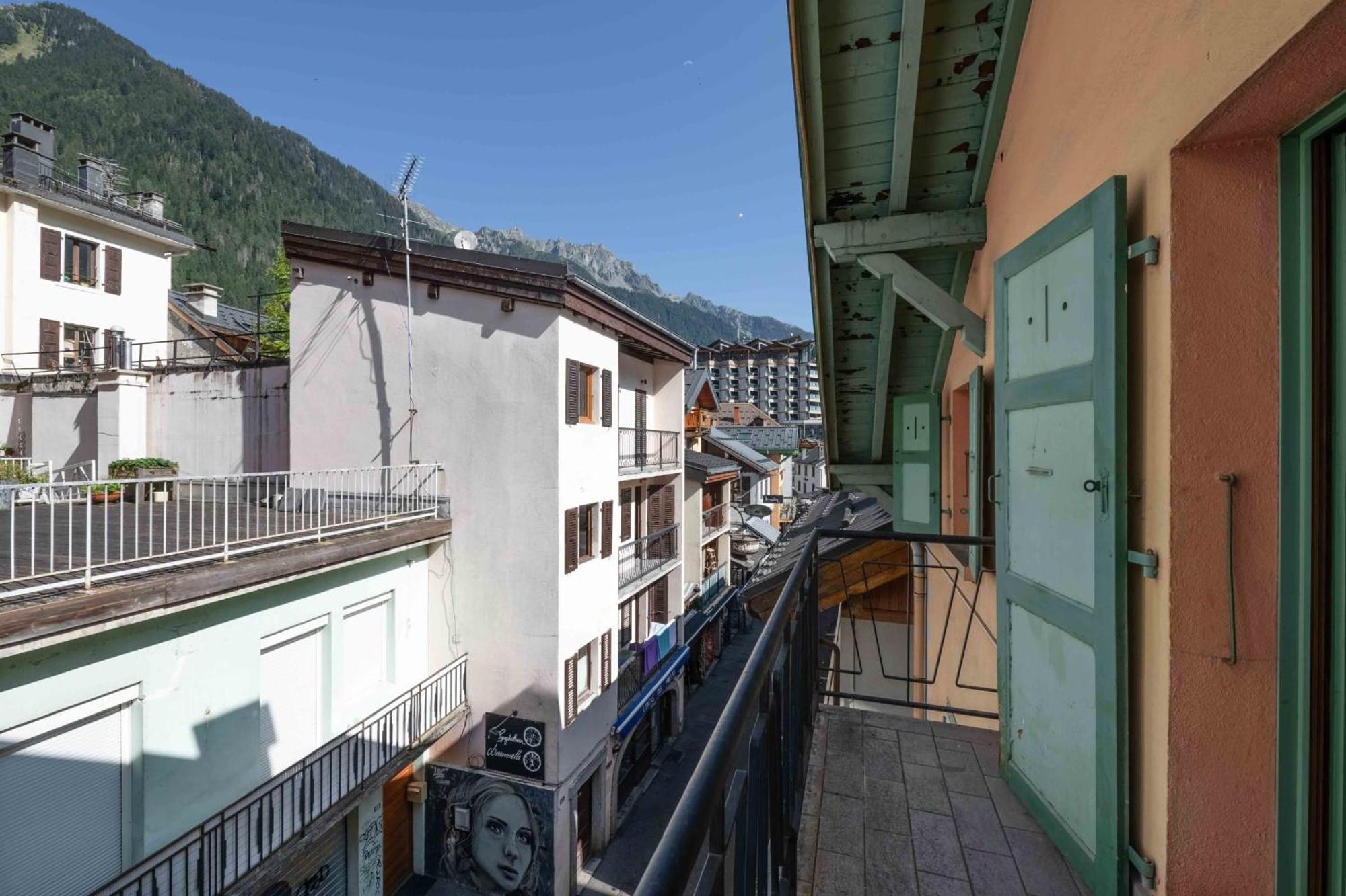 Spacious Loft On Pedestrian Street With Views Apartment Chamonix Exterior photo